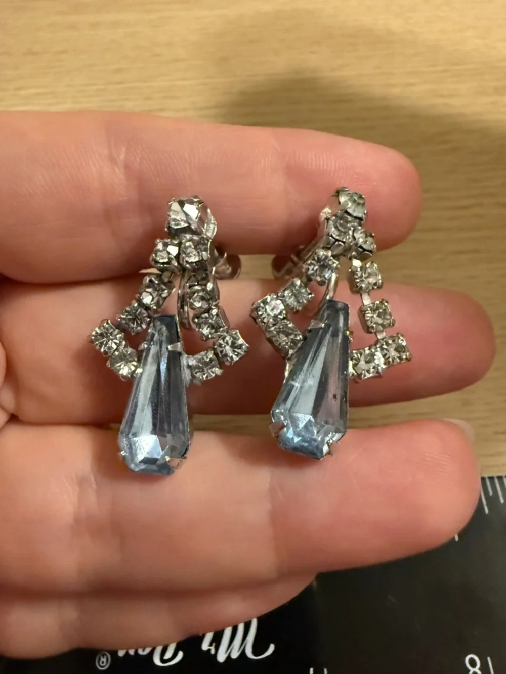 Vintage Silver Tone Blue Rhinestone Bib Necklace and Screw Back Earrings‎ Set